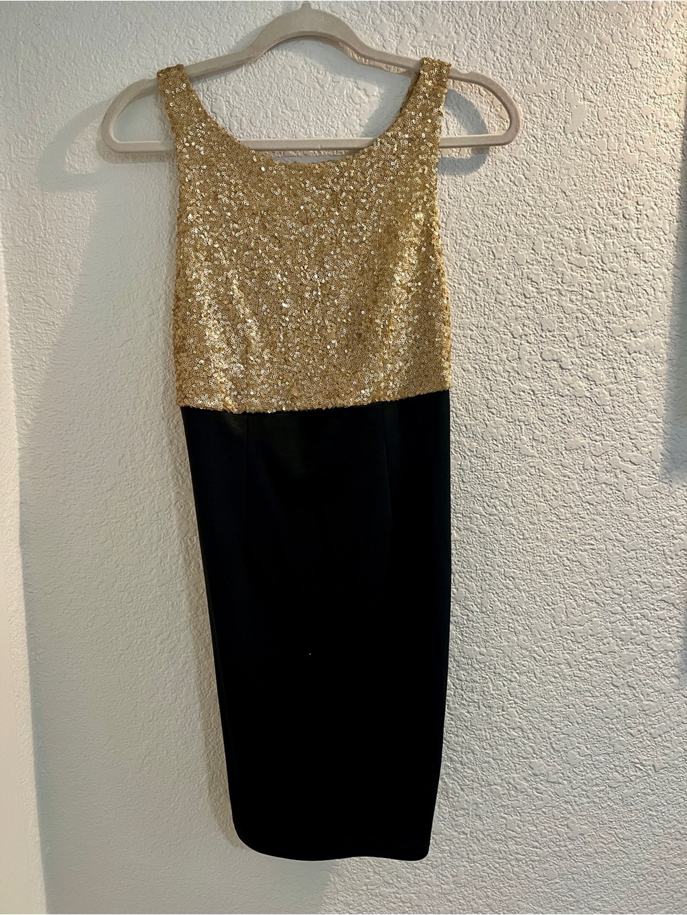 OVI Gold Sequin & Black Fitted Cocktail Dress Size M NWT